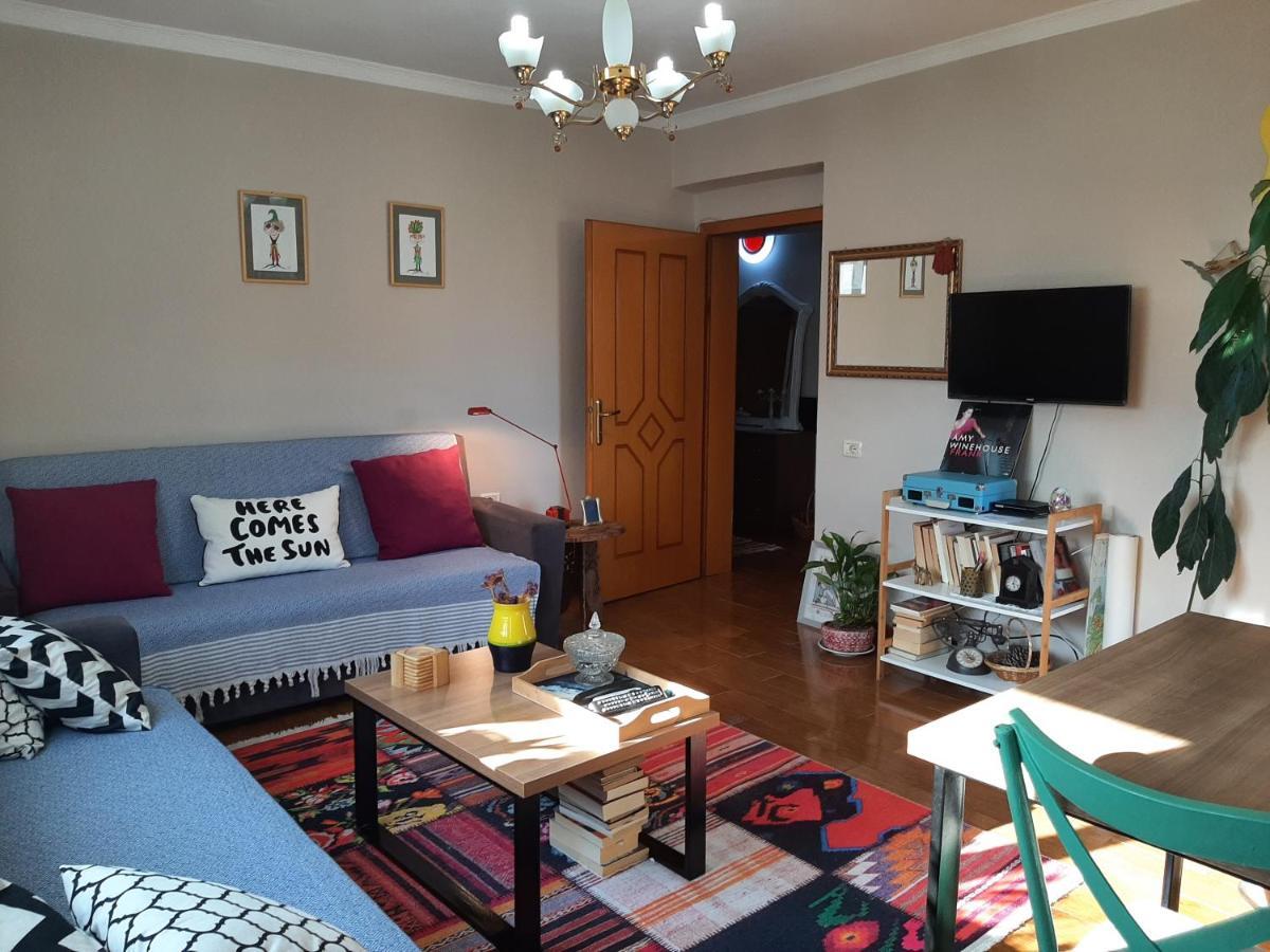 Cosy Central Apartment Shkodër Esterno foto